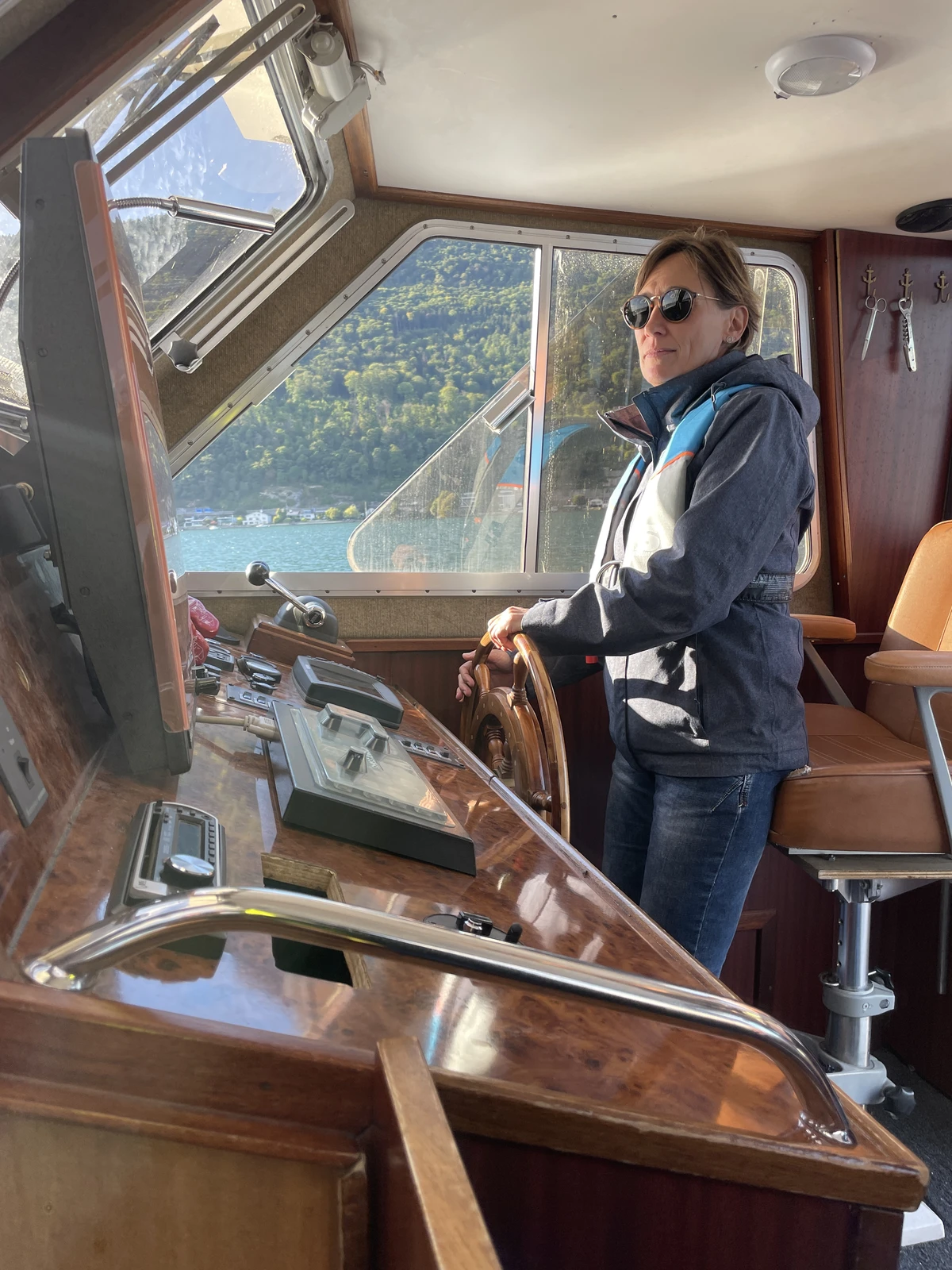 bootsfahrlehrerin-thunersee02.jpg