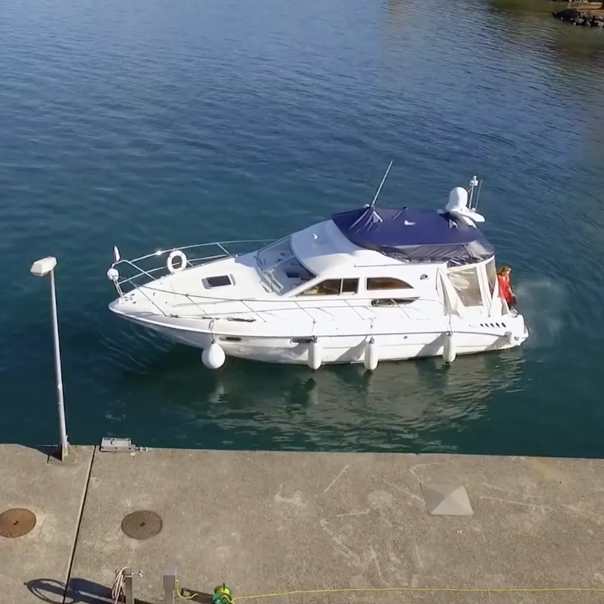 Hafenman&ouml;ver f&uuml;r die Bootspr&uuml;fung Motorboot Kat. A Bootsschule Thunersee