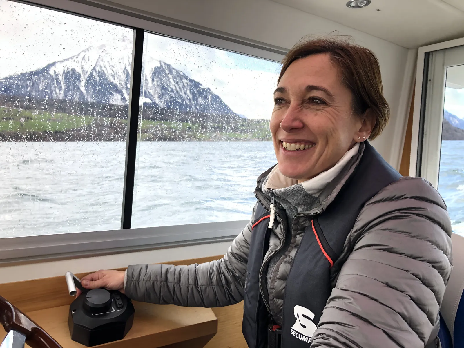 Neues ab Januar 2020: Wir begr&uuml;ssen herzlich Bootsfahrlehrerin Karin im Team Bootsschule Thunersee