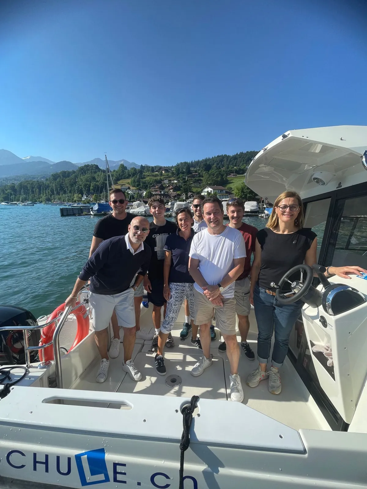 By Gehri Bootsschule Thunersee erfolgreich die Pr&uuml;fung f&uuml;r den Sportbootf&uuml;hrerschein SEE SBF ehemals K&uuml;stenschein bestehen.