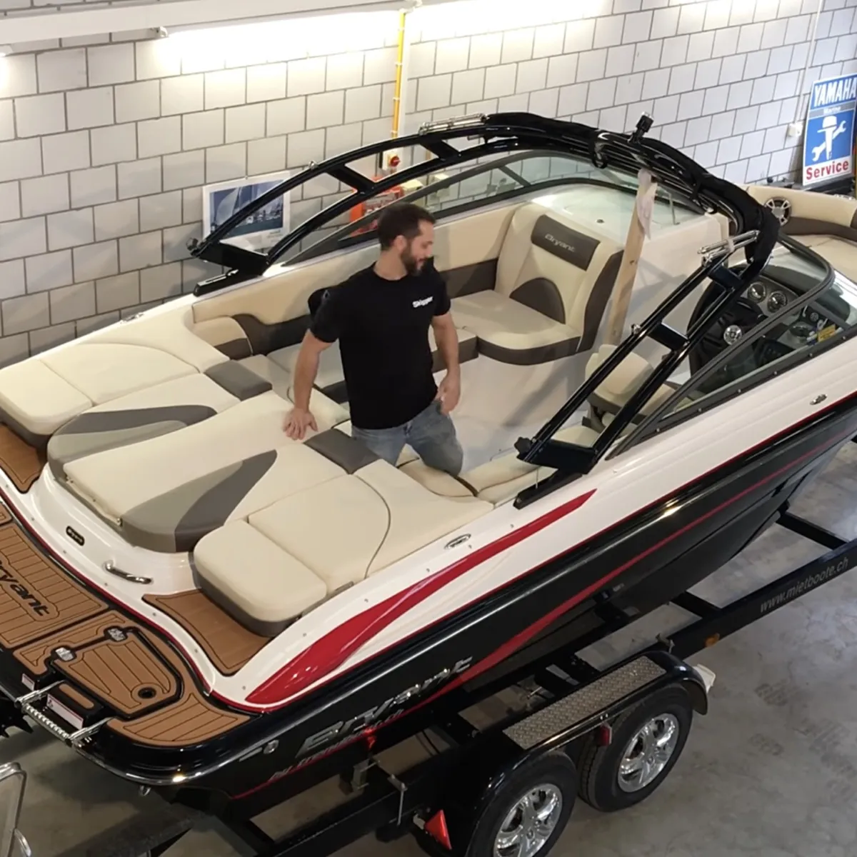 Unboxing neues Mietboot Bootsschule Thunersee