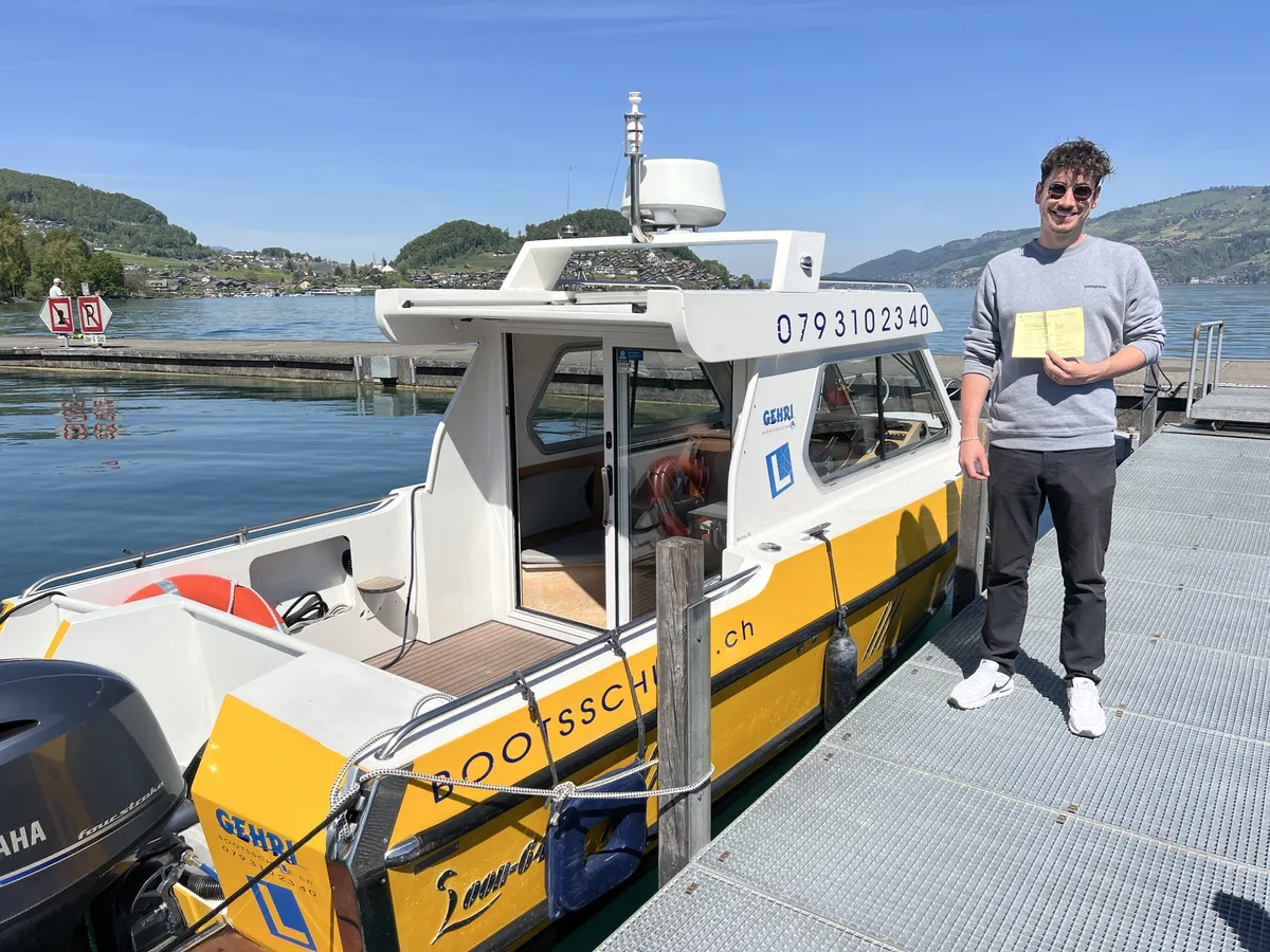Dennis's erfolgreiche Bootspr&uuml;fung am Thunersee f&uuml;r den Bootsf&uuml;hrerschein Kat. A
